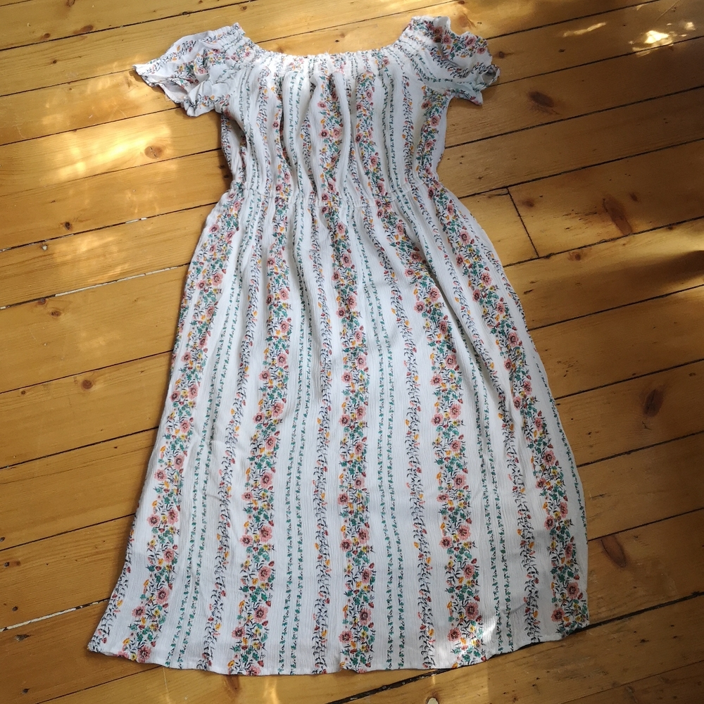 Floral midi dress, S **Tag Cut Out**